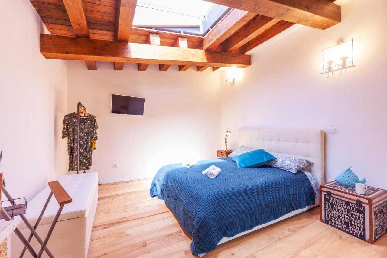 Vakalu-Piazza Duomo Charming Apartment Syracuse Luaran gambar