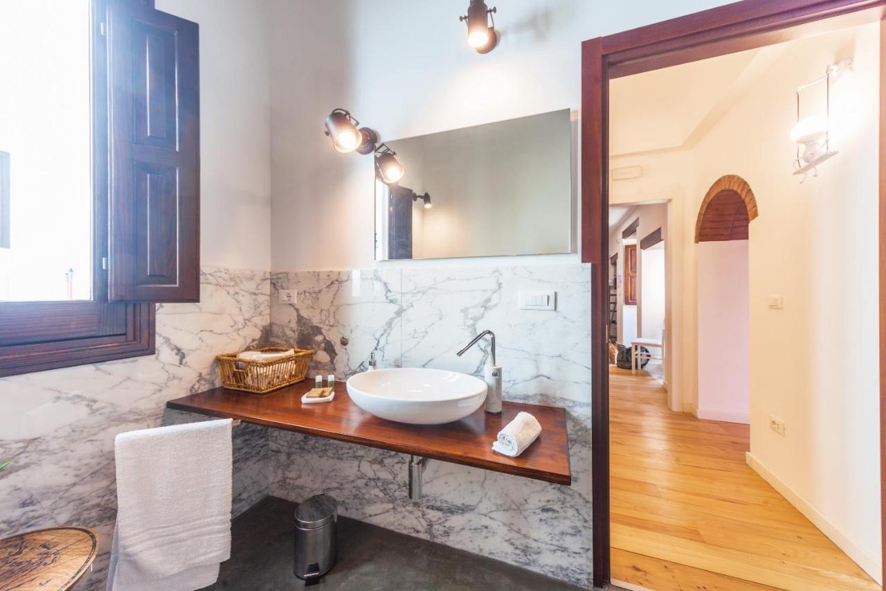 Vakalu-Piazza Duomo Charming Apartment Syracuse Luaran gambar